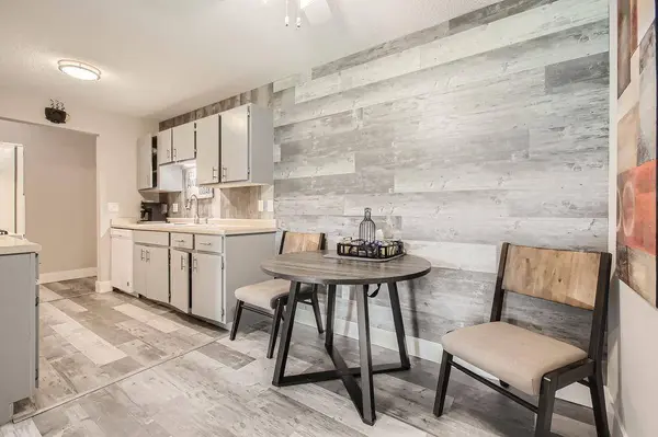 7320 York AVE S #108, Edina, MN 55435