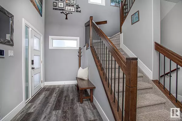 638 MEADOWVIEW DR, Fort Saskatchewan, AB T8L 0N9