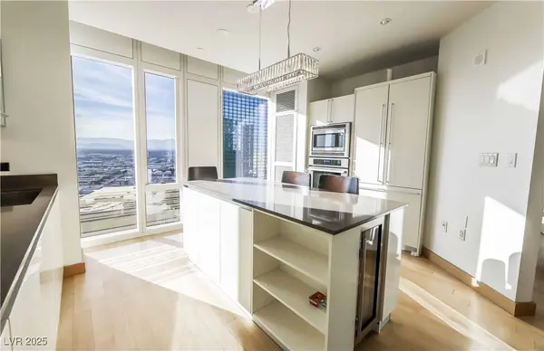 3750 Las Vegas Boulevard #2809, Las Vegas, NV 89158