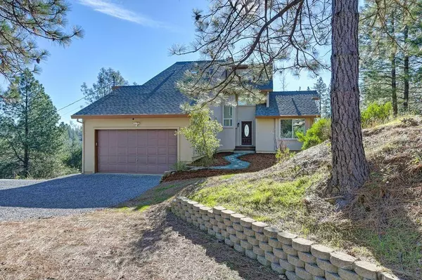 870 Hilltop CT, Applegate, CA 95703