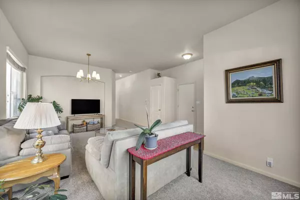 10055 Zephyr Heights Dr, Reno, NV 89521