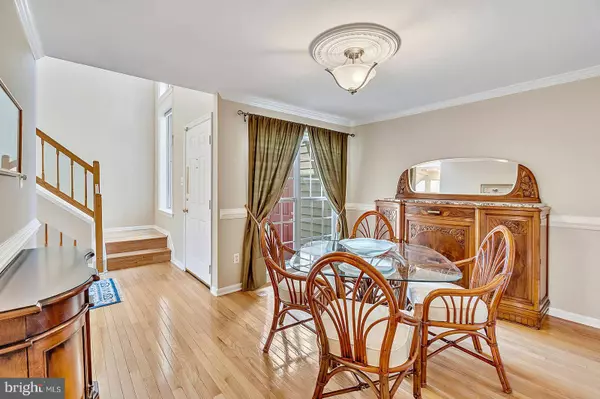 21170 WILDFLOWER SQ, Ashburn, VA 20147