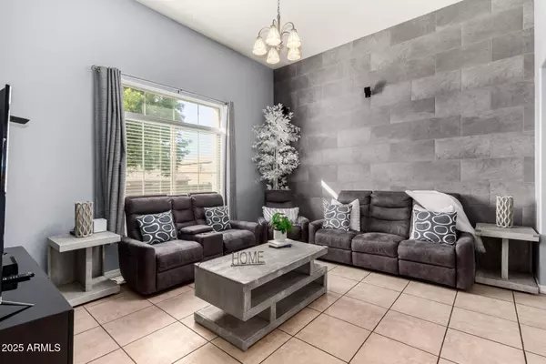 8478 W LEWIS Avenue, Phoenix, AZ 85037