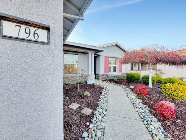 796 Violet LN, Lincoln, CA 95648