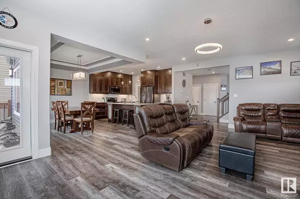 638 MEADOWVIEW DR, Fort Saskatchewan, AB T8L 0N9