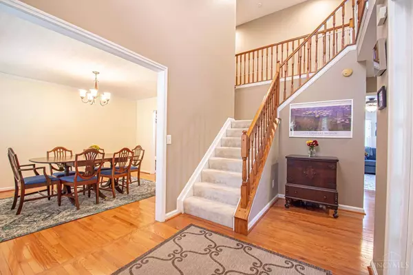 1606 Gatekeeper Way, Centerville, OH 45458