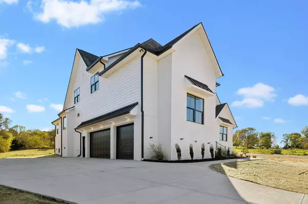 990 Burnt House Rd, Lebanon, TN 37090