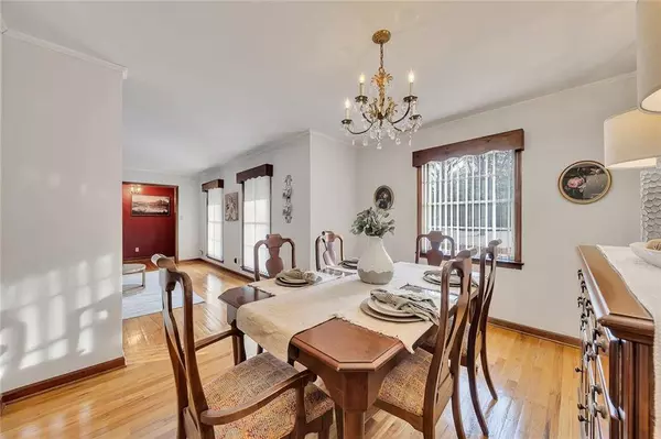 88 Midway RD NW, Marietta, GA 30064