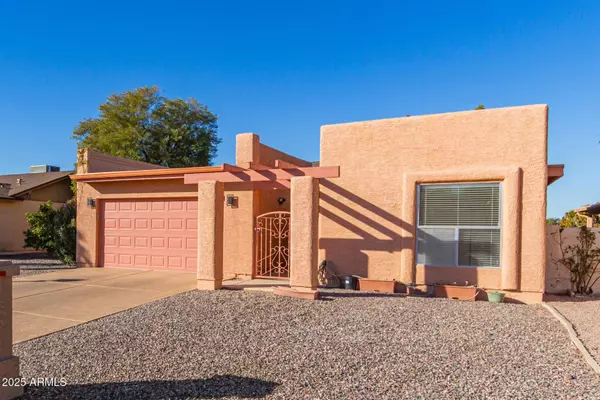 26430 S PINEWOOD Drive, Sun Lakes, AZ 85248