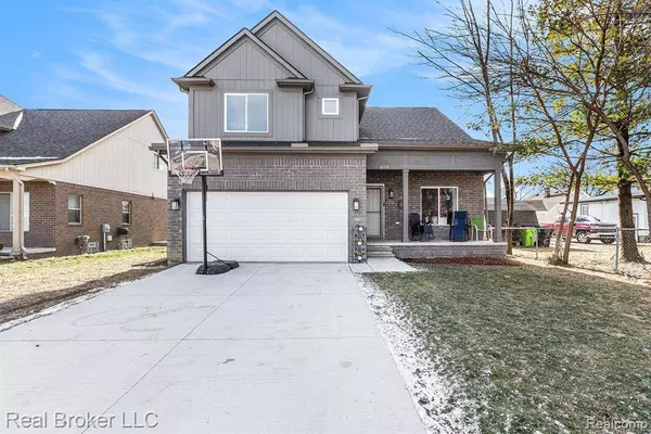 16530 DORT Street, Roseville, MI 48066