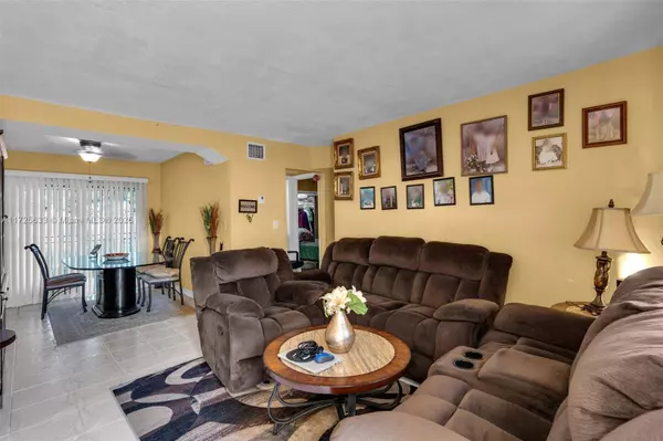 1145 NW 105th St, Miami, FL 33150