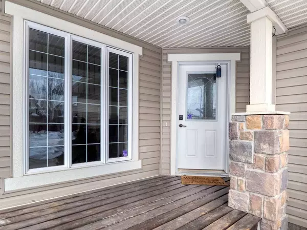 99 Vanson Close, Red Deer, AB T4R0G8