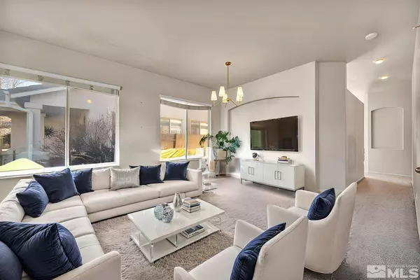 10055 Zephyr Heights Dr, Reno, NV 89521