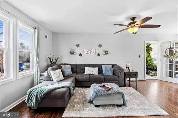 308 MOUNT VERNON AVE, Laurel Springs, NJ 08021