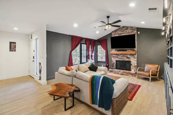 6920 Steamboat WAY, Sacramento, CA 95831