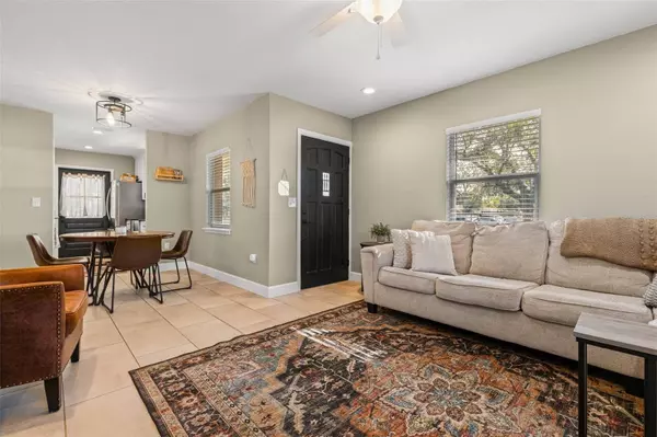 1002 W SPENCER ST, Plant City, FL 33563