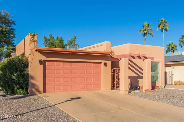 26430 S PINEWOOD Drive, Sun Lakes, AZ 85248