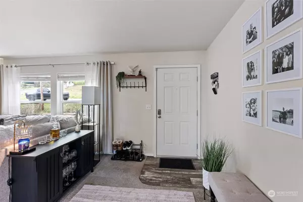 108 N Cambrian AVE, Bremerton, WA 98312