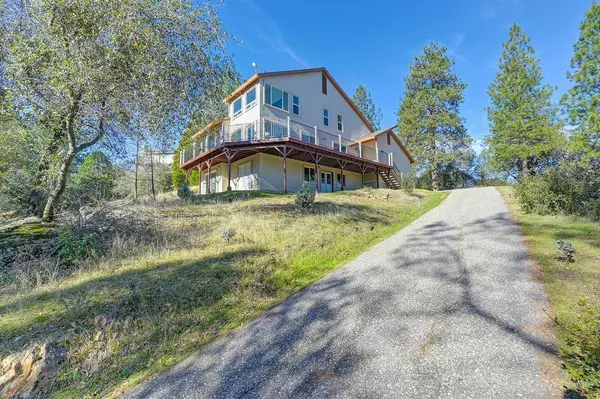 870 Hilltop CT, Applegate, CA 95703