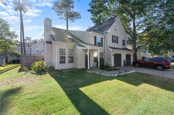 108 White Ridge LN, Yorktown, VA 23693
