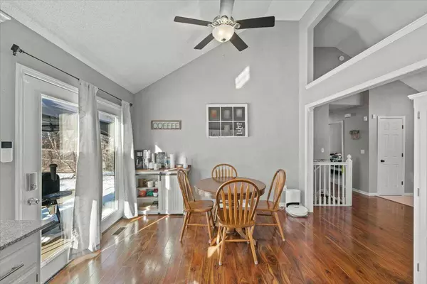 7420 N Lewis AVE, Kansas City, MO 64158