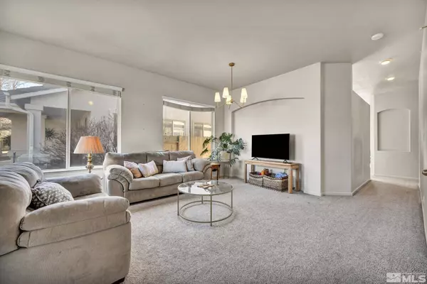 10055 Zephyr Heights Dr, Reno, NV 89521