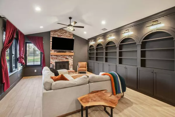 6920 Steamboat WAY, Sacramento, CA 95831