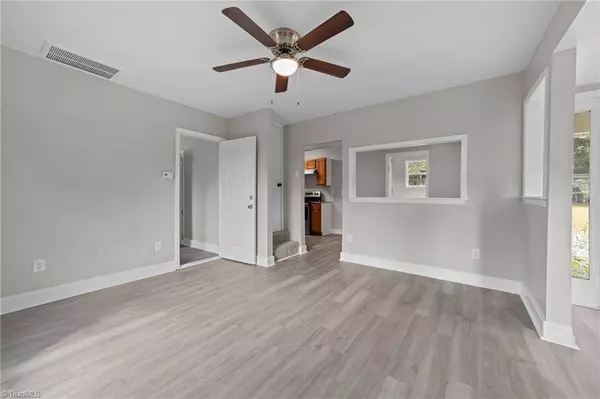 406 Jefferson ST, Kernersville, NC 27284