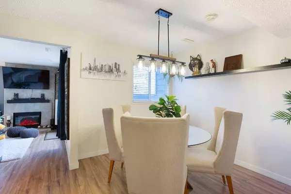 2520 Palliser DR SW #1302, Calgary, AB T2V 2S9