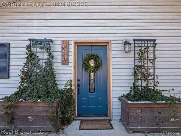 659 HILLWOOD, White Lake, MI 48383