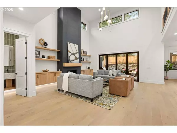 18850 REAO CT, Lake Oswego, OR 97035