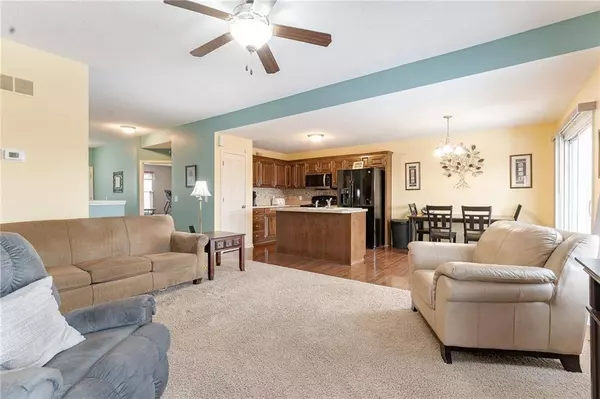 9038 NE 103rd TER, Kansas City, MO 64157