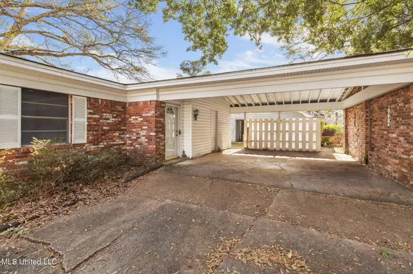 1303 Post Road, Clinton, MS 39056