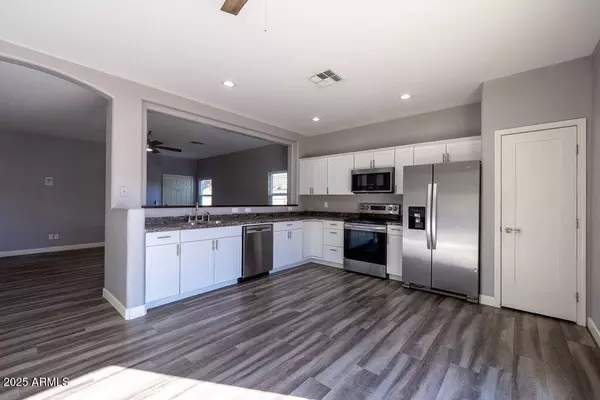 15431 W MAUI Lane, Surprise, AZ 85379