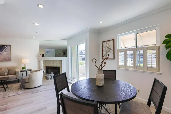 221 Bonita LN, Foster City, CA 94404