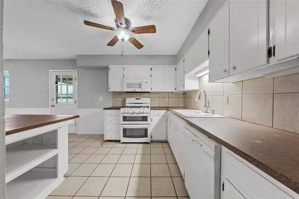 505 Cherokee Street, Elm Mott, TX 76640