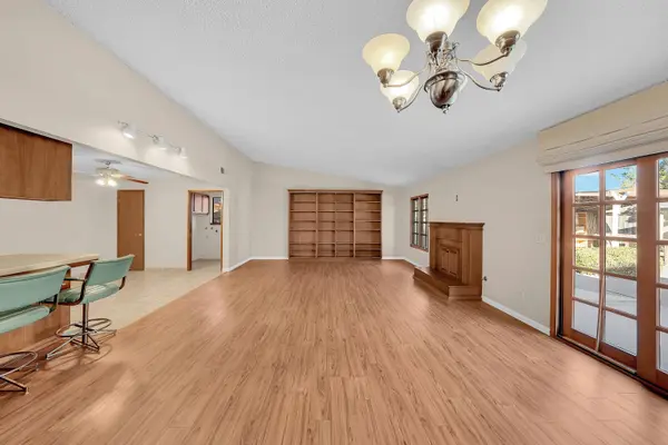 3746 S Woodland Street, Visalia, CA 93277