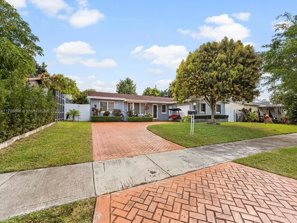 15915 SW 103rd Pl, Miami, FL 33157