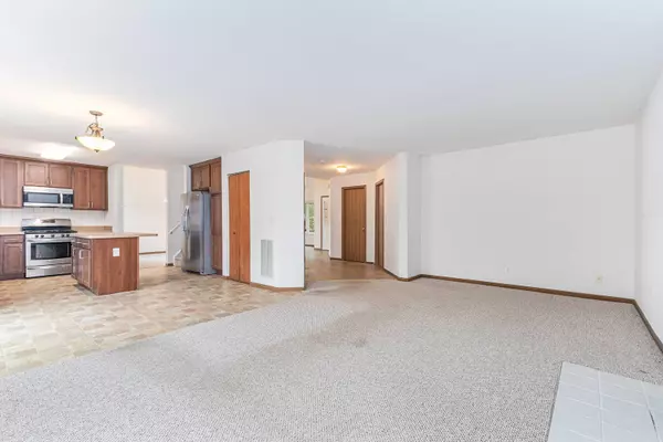 1356 Oakland Circle, North Aurora, IL 60542