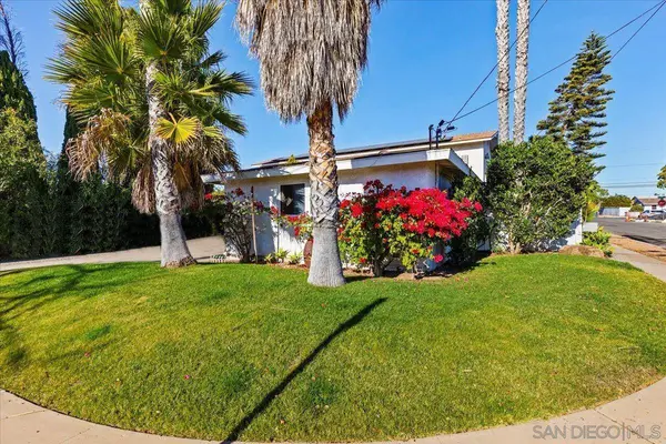 4894 Mount Elbrus Dr, San Diego, CA 92117