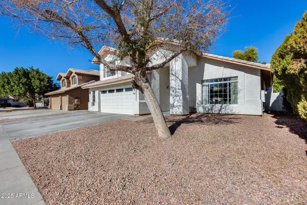 5664 W PONTIAC Drive, Glendale, AZ 85308