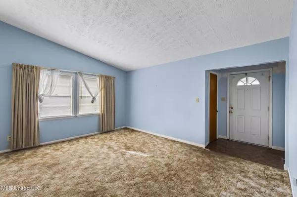 1303 Post Road, Clinton, MS 39056