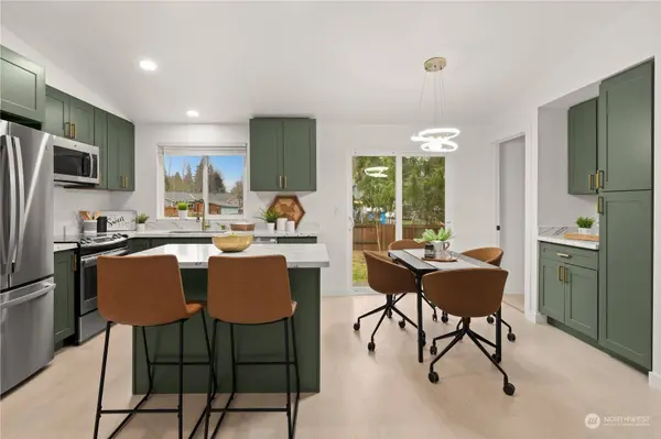 2214 185 PL SE, Bothell, WA 98012