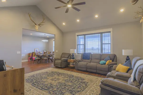 711 Jason Rd, Powell, WY 82435