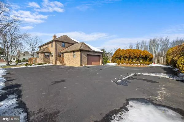 4451 E CHESTNUT AVE, Vineland, NJ 08361