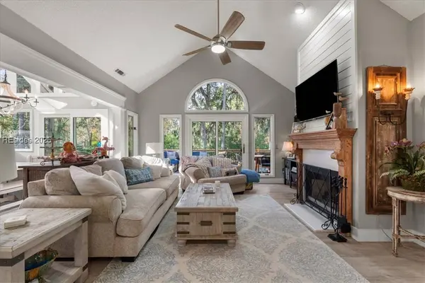 98 Shell Ring RD, Hilton Head Island, SC 29928