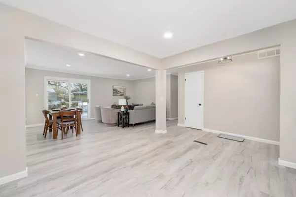 1112 S Apache, Wichita, KS 67207