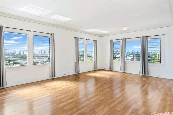 1386 St Louis ST, Honolulu, HI 96816