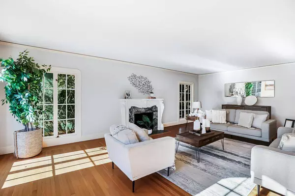 818 Northvale RD, Oakland, CA 94610