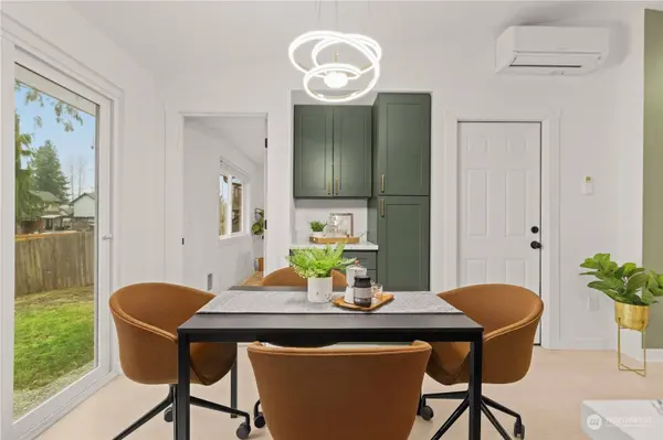 2214 185 PL SE, Bothell, WA 98012